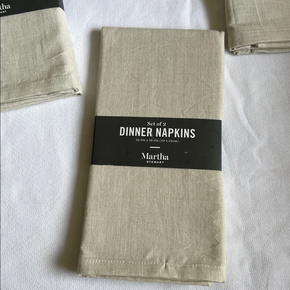 Martha Stewart Collection 6 Table Napkins Brand New With Tags.